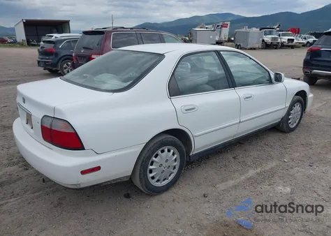 1997 Honda Accord Ex z USA, uszkodzony, nr VIN 1HGCD5555VA127980